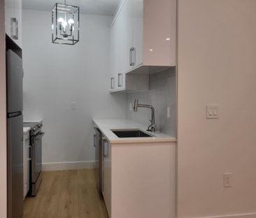 632 Montroyal Boulevard, North Vancouver, Bc - Photo 6