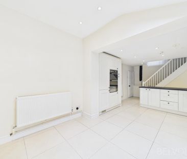 3 bedroom terraced house to rent - Photo 6