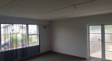 FULL RENOVATED AND READY TO GO - Photo 2