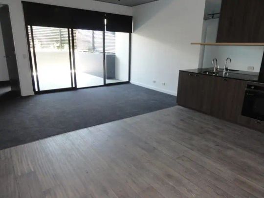 “First level apartment in a secure complex - close to cafes, restaurants, schools, shops and CBD” - Photo 1