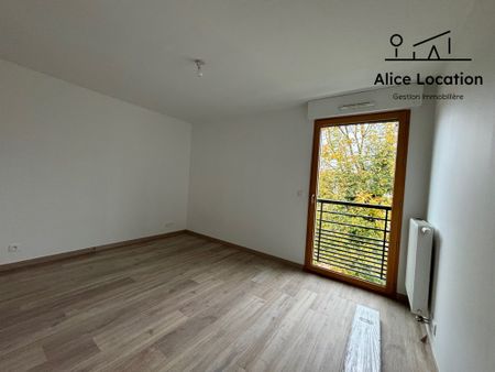 Location Appartement 4 pièces 85m² THONON LES BAINS 74200 - Photo 3