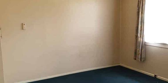 One bedroom unit available immediately - Photo 2