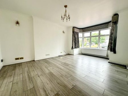 4 bedroom detached house to rent - Photo 2