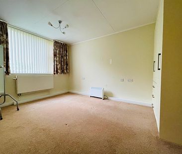 1 Bed Flat - Photo 1
