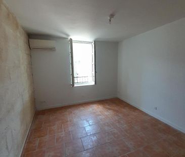 Location Appartement 2 pièces 41m² BEAUCAIRE 30300 - Photo 3