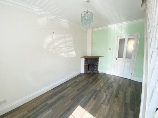 Station Road, Parkgate - Photo 1