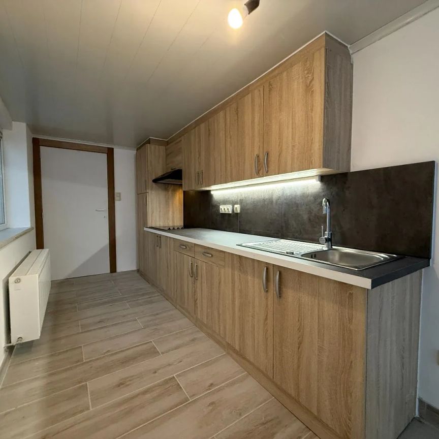 Rijwoning met 3 slaapkamers en koer te centrum Eernegem - Photo 1