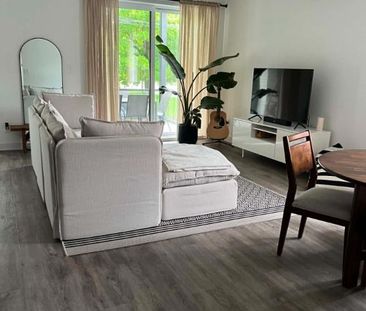 Appartement 4 et demi de style condo/ 2 bedroom apartment for Rent - Photo 2