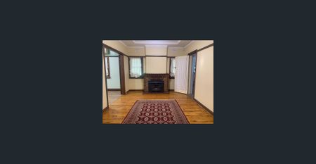 Lovely cottage style home surrounded by garden - Photo 4