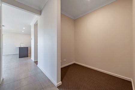 Low Maintenance Family home - Photo 5