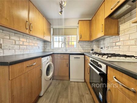 2 bedroom coach house to rent - Photo 5