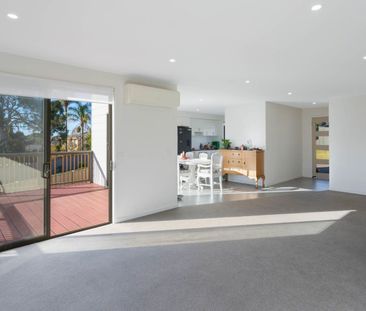 $700 per week - Photo 3