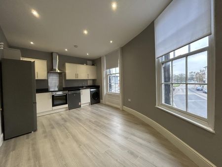 2 bedroom flat to rent - Photo 4
