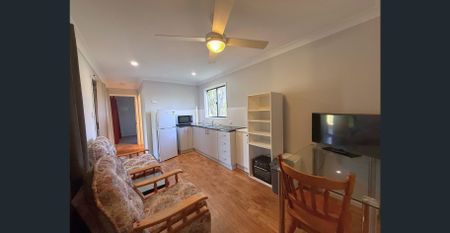 Charming 2-Bedroom Granny Flat in Glenvale - Photo 3