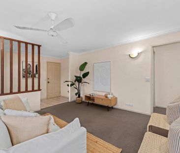 2 Coolcorra Ct, Carindale QLD 4152 - House For Rent | Domain - Photo 3