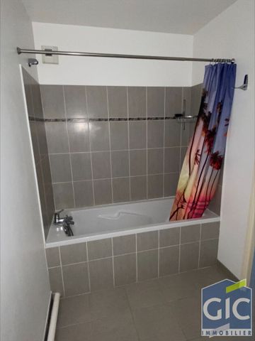 Location Appartement 3 pièces 77m² - Photo 5