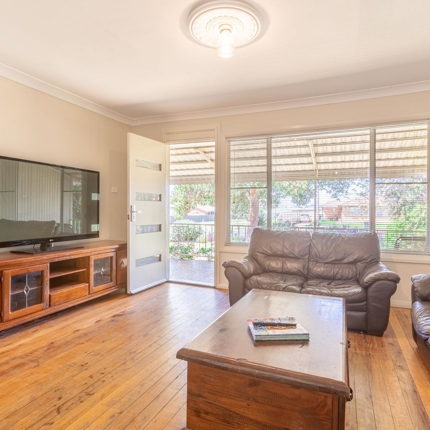 Cul-de-sac Location! - Photo 1