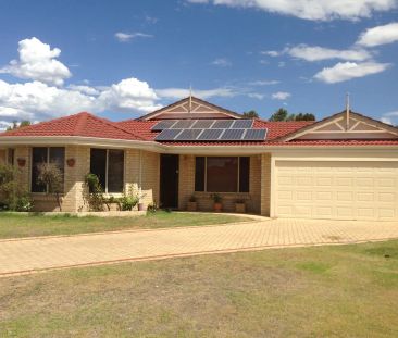 10 Tucker Ct, Canning Vale WA 6155 - Photo 1