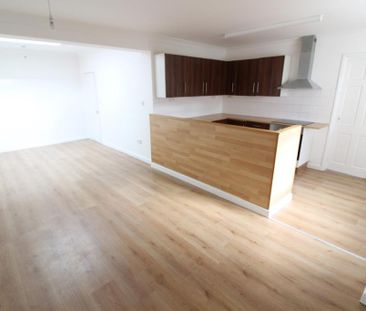 3 bedroom bungalow to rent - Photo 4