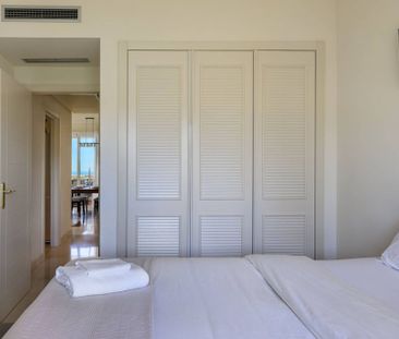 Luxury Flat for rent in Benahavís, Spain - Photo 6