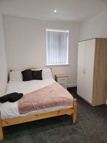 1 bedroom in a house share to rent - Photo 5