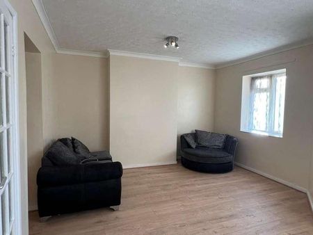 Woodshire Road, Dagenham, RM10 - Photo 3