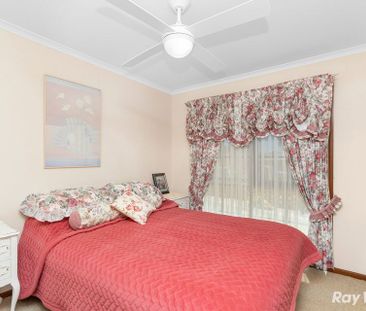 Well Maintained Family Home! - Photo 4
