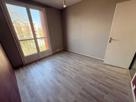 Location Appartement 4 pièces 83m² - Photo 3