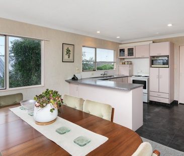 FAMILY HOME IN BAYFAIR ESTATE - Photo 2