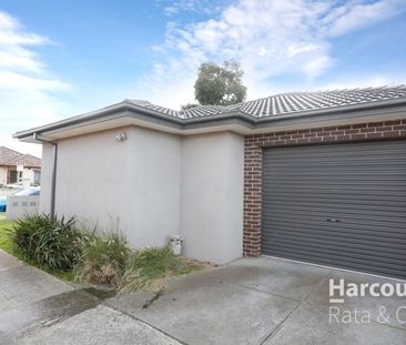 Location At Its Finest! - Photo 5