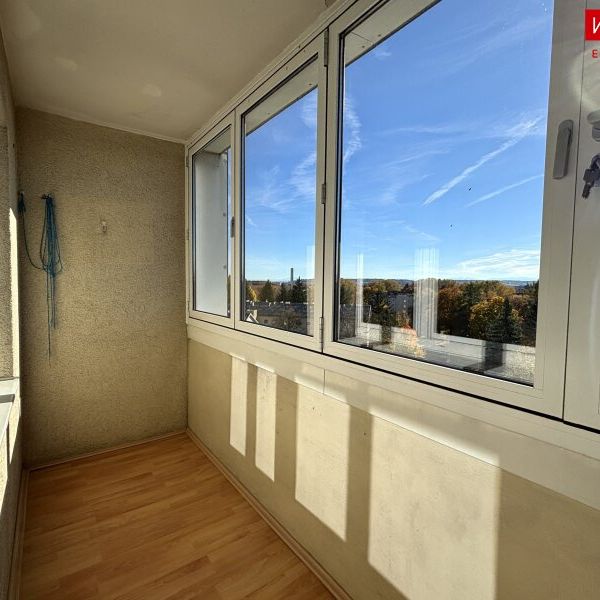 Traumhafte Aussicht! 2-Raum-Wohnung mit verglaster Loggia in Niedernhart/Spallerhof! - Foto 1
