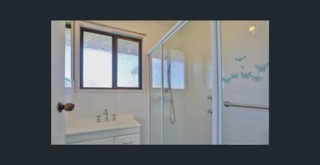 Family home by the beach for rent! - Photo 3