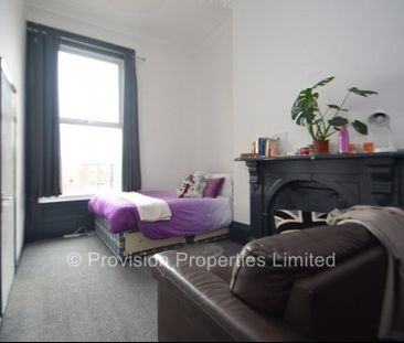 1 Bedroom Flats in Leeds - Photo 2