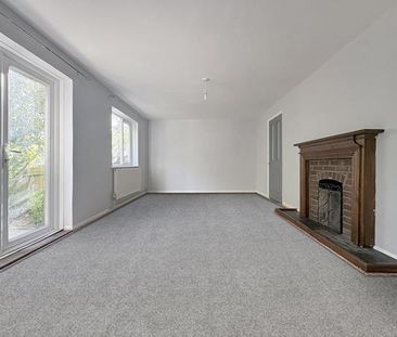 3 bedroom end of terrace house to rent - Photo 1