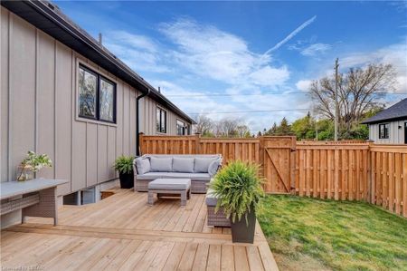 For Lease - 9861 Glendon Drive Unit# 102, Middlesex Centre, Ontario - Photo 3