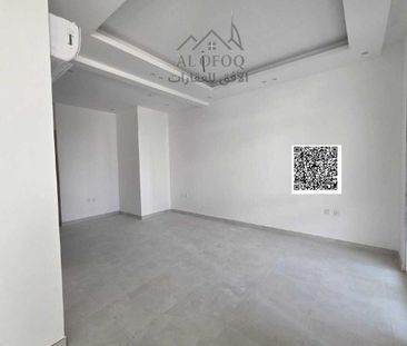 Townhouse on a street with a large area of 1722, r - Photo 5