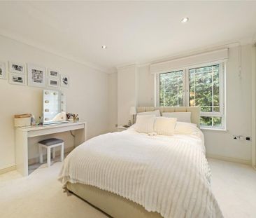 3 bedroom flat to rent - Photo 3
