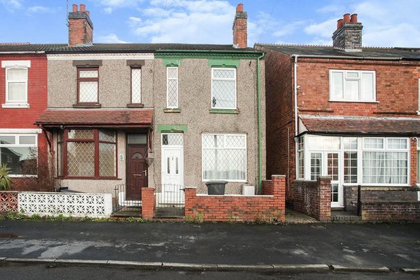 3 bedroom end of terrace house to rent - Photo 1