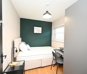 Room 2 1 Hugh Street, Belfast, BT9 7HH - Photo 4