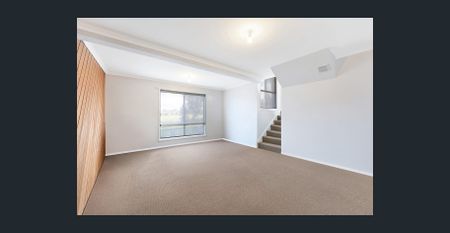 Spacious 4 Bedroom Family home! - Photo 4