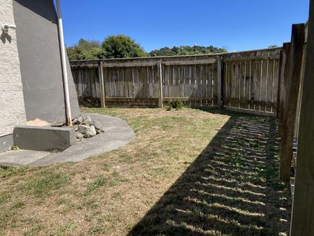 Paraparaumu - 1 Bedroom - Photo 2