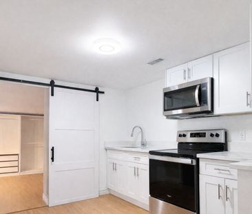 For Lease - 818 Buttonbush Court Unit# Bsmt, Oshawa, Ontario - Photo 3