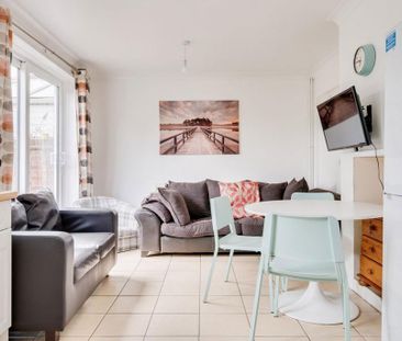 5 bedroom house to rent - Photo 1