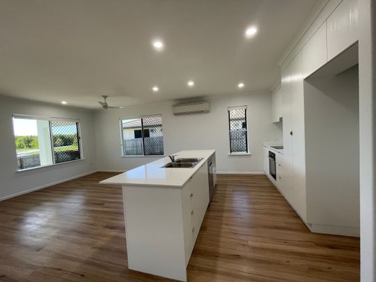 6 Townsend Street, Bucasia - Photo 1