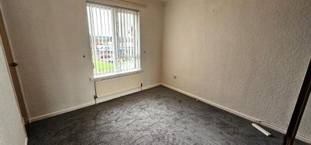 13 Grahamstown Park, Ballyclare, BT39 9RB - Photo 2