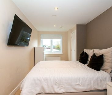 Furnished 2 Bed Flat Owls Road Boscombe - Photo 6
