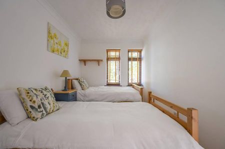 3 bedroom terraced house to rent - Photo 5