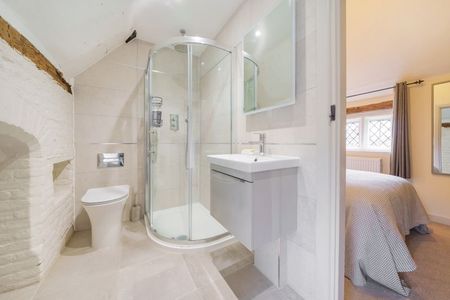 Wyatts Close, Godalming, Surrey, GU7 - Photo 2