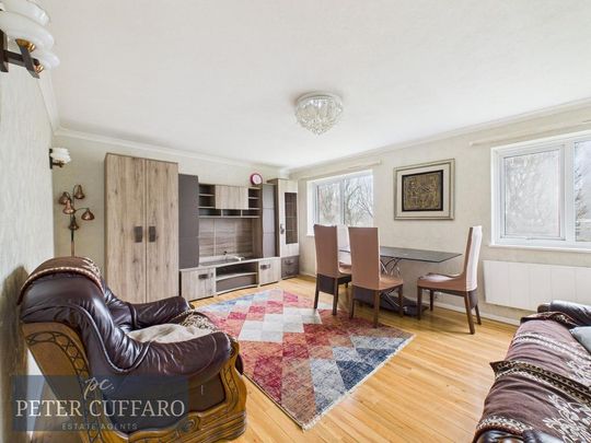 2 bedroom flat to rent - Photo 1