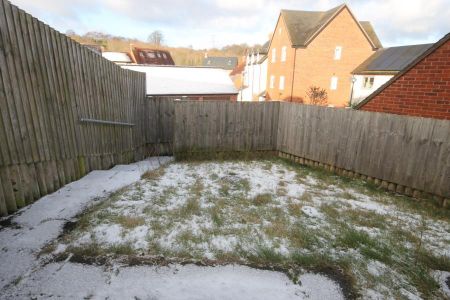 2 bedroom terraced house to rent - Photo 5